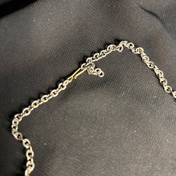 VTG Mother of pearl and silver tone Metal necklace. Unsigned - Picture 5 of 5